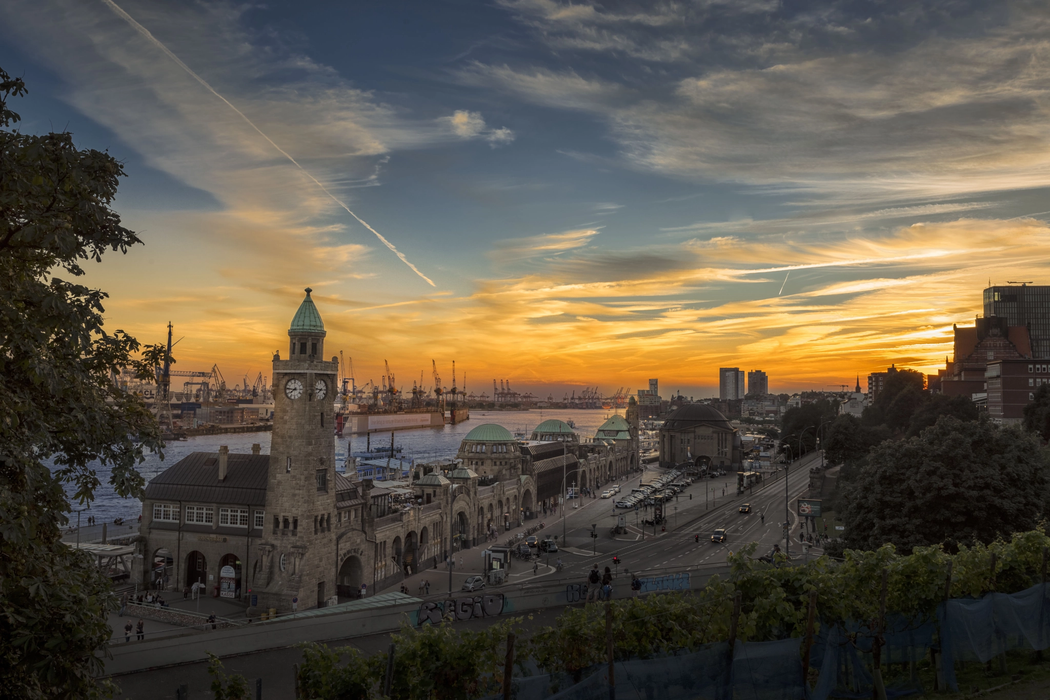 Sony a7R + Canon EF 17-40mm F4L USM sample photo. Landungsbruecken sunset photography