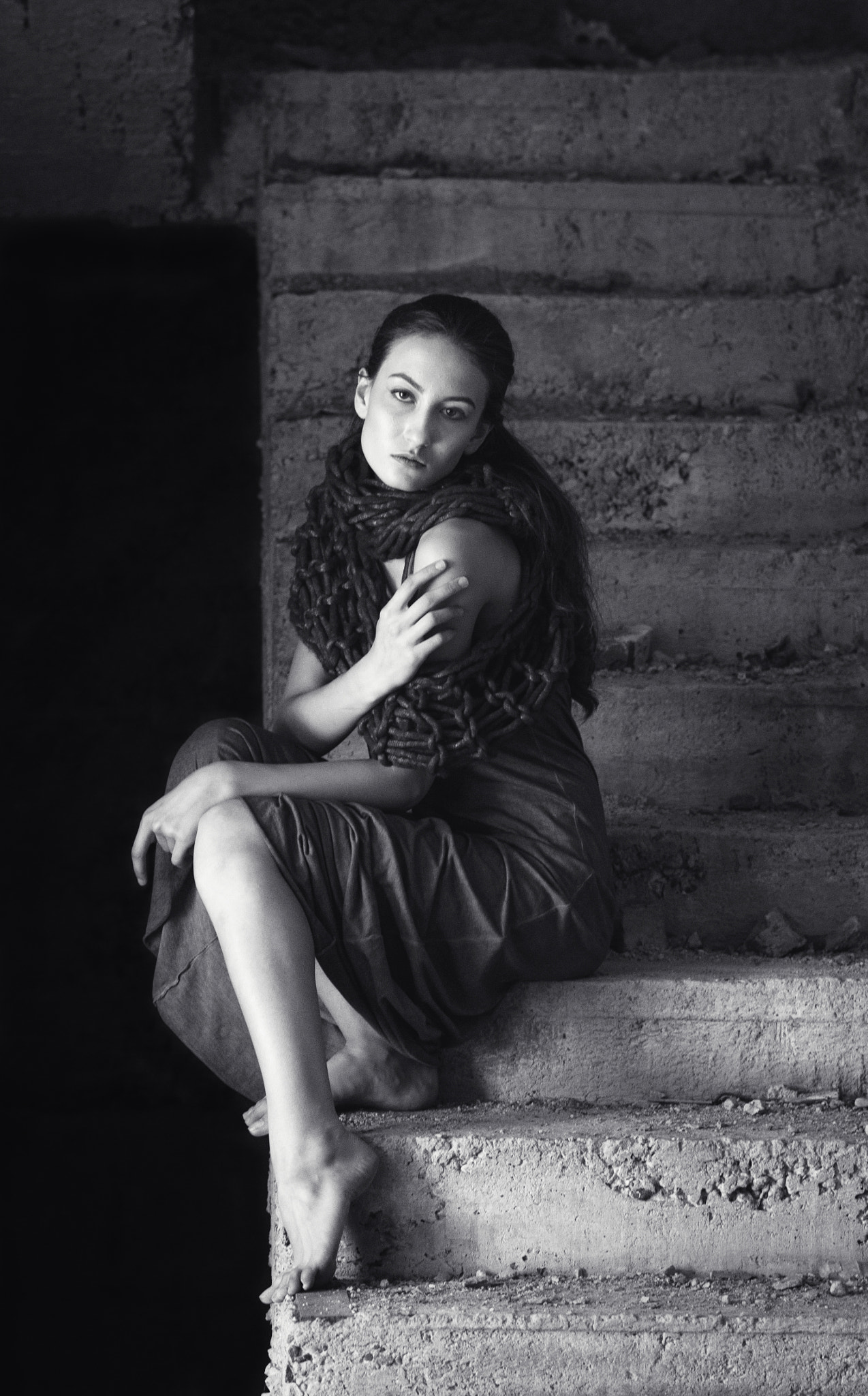 Canon EF 70-200mm F2.8L IS II USM sample photo. Girl black and white photography