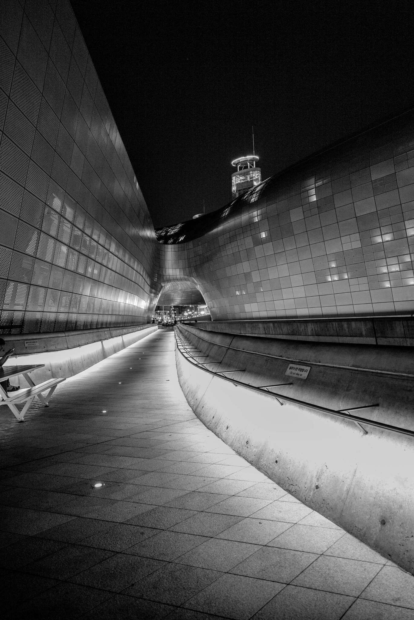 Leica Super-Elmar-M 21mm F3.4 ASPH sample photo. Cityscape photography