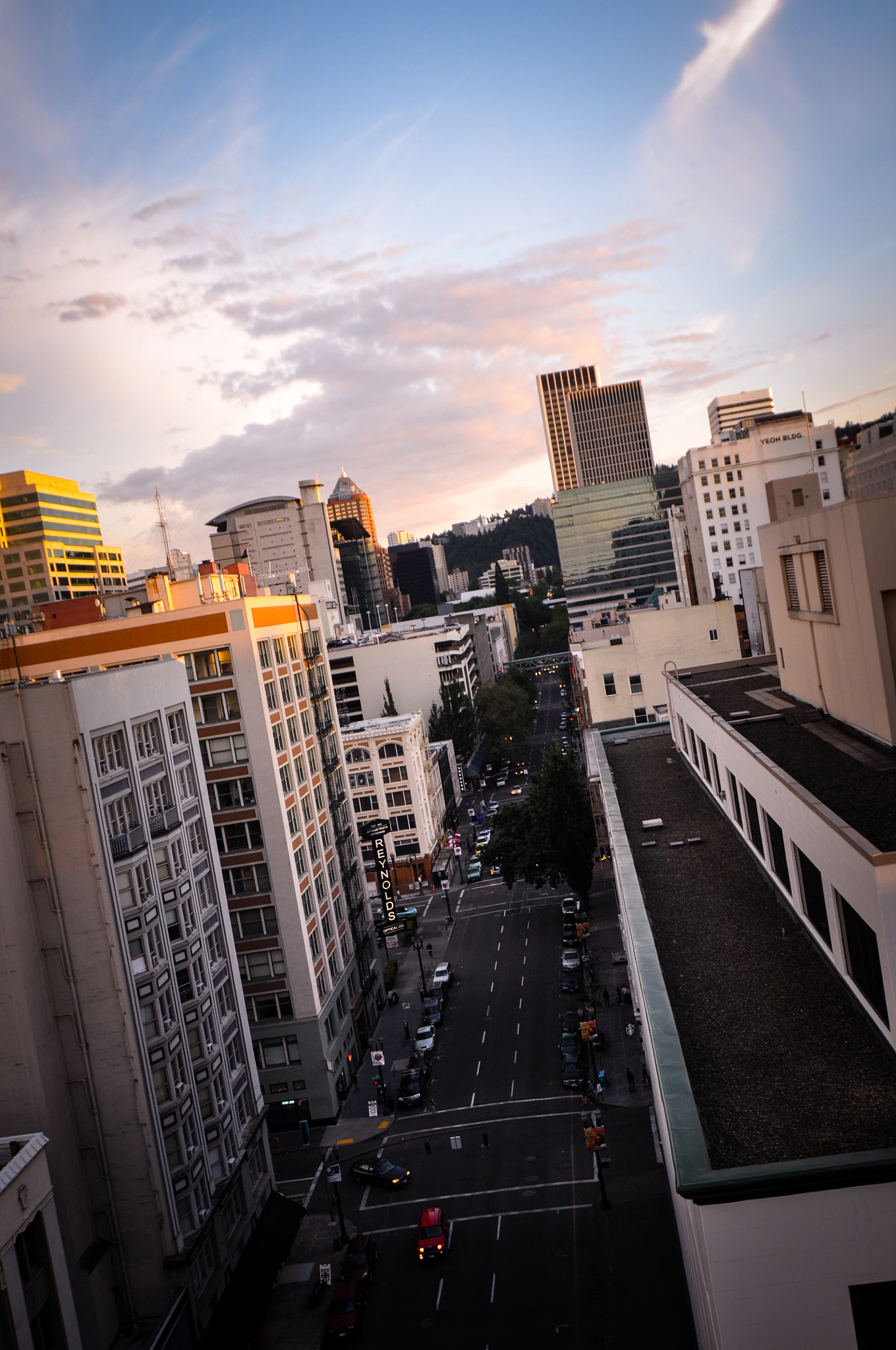 Tokina AT-X Pro 12-24mm F4 (IF) DX sample photo. Portland streets photography