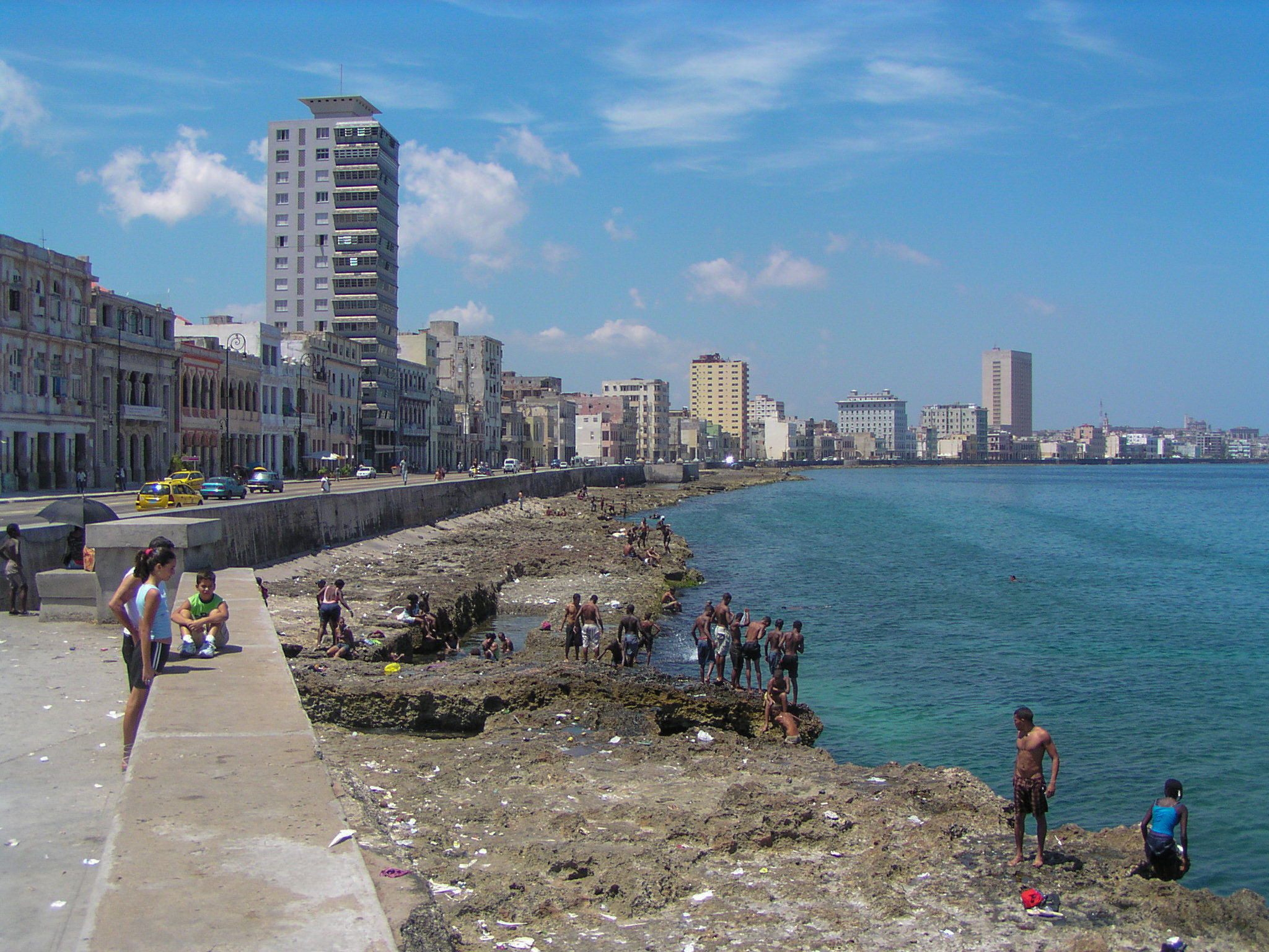 Olympus C730UZ sample photo. Havana waterfront photography