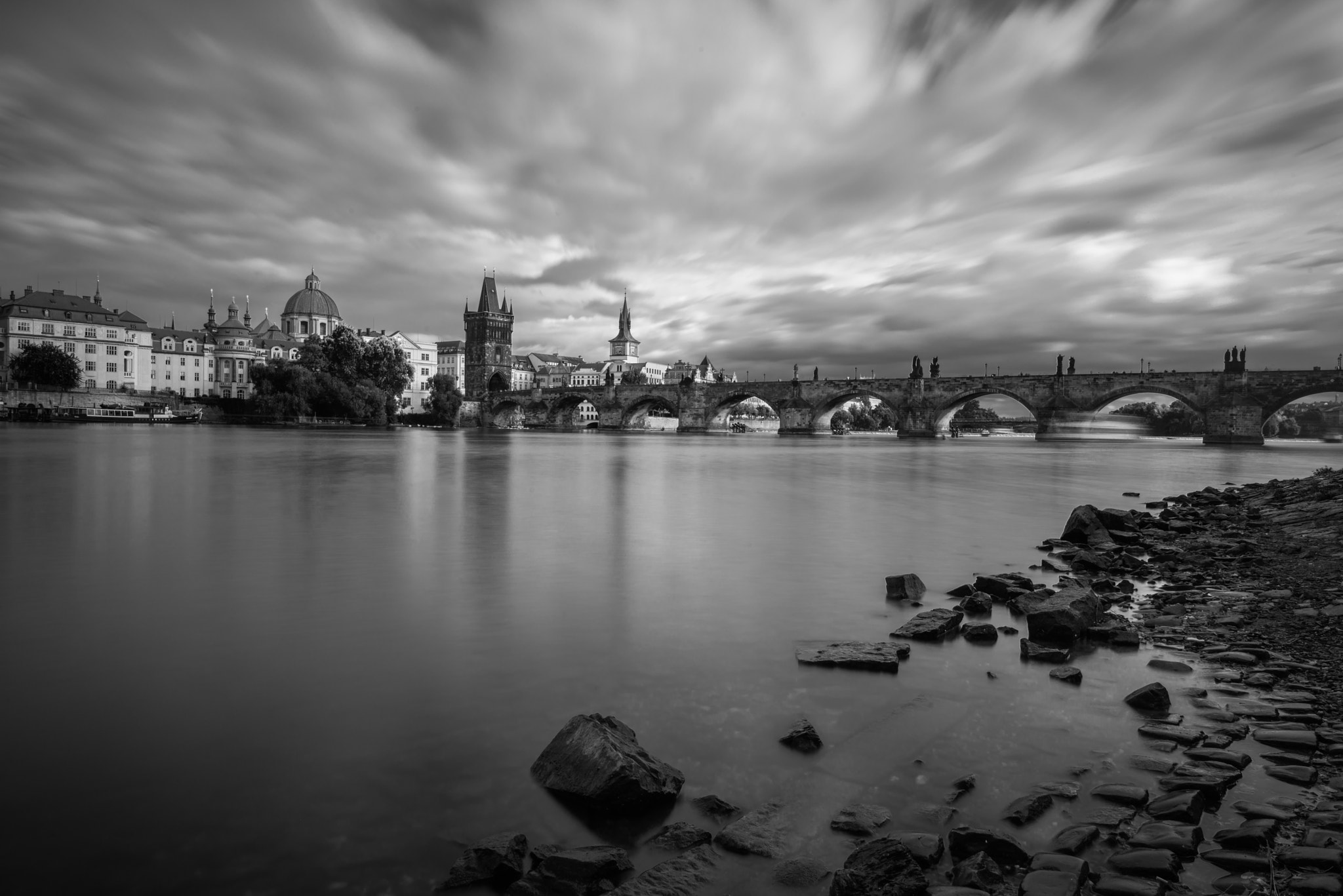 Nikon D800 + Nikon AF Nikkor 24mm F2.8D sample photo. Charles bridge, praha photography