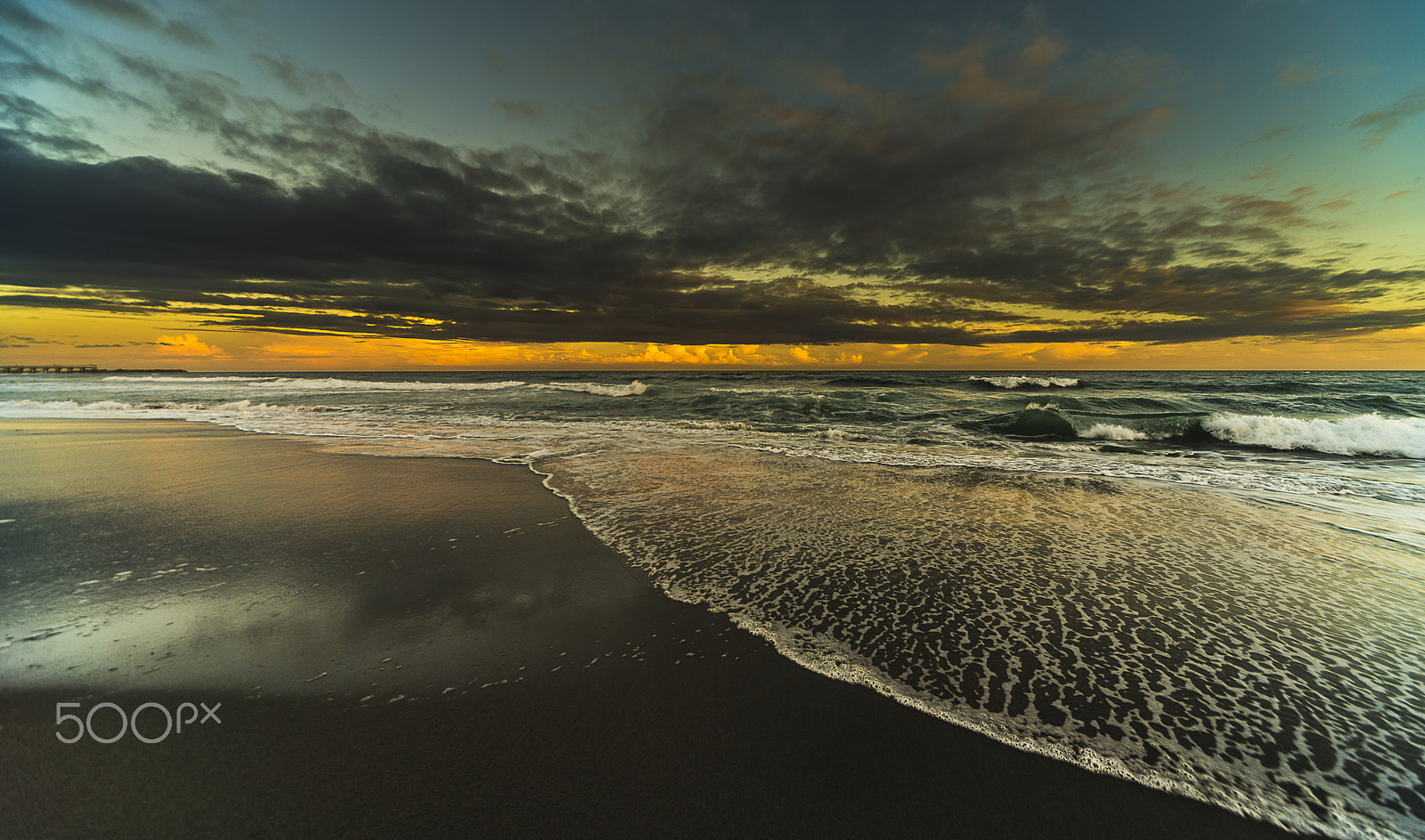 Sigma 12-24mm F4.5-5.6 EX DG Aspherical HSM sample photo. Approaching dusk photography