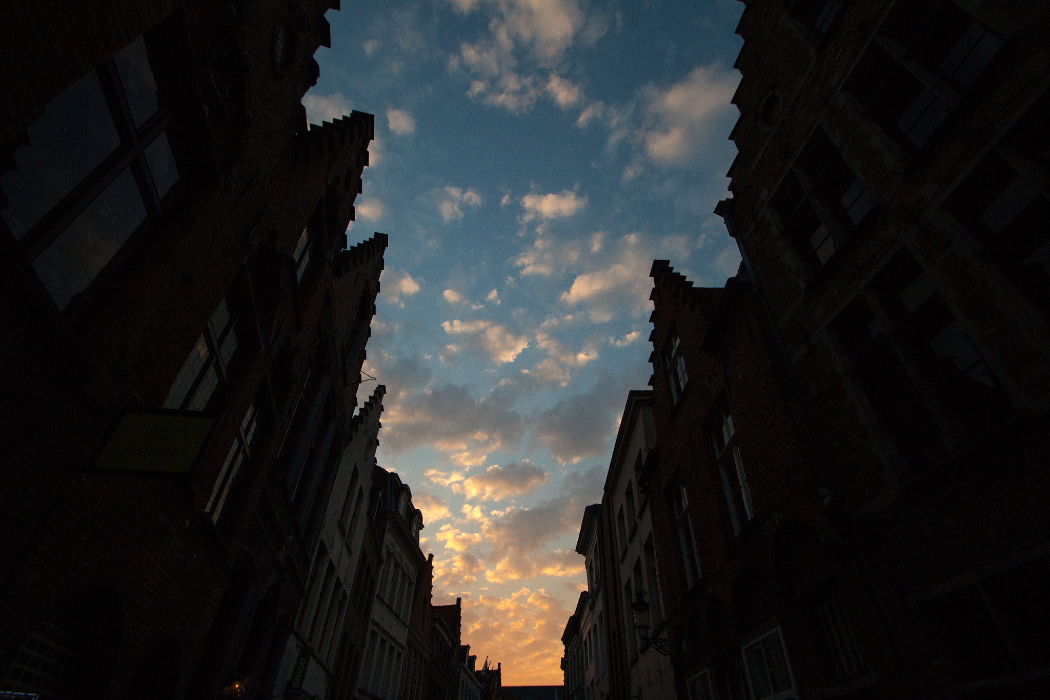 Sigma 10-20mm F3.5 EX DC HSM sample photo. Silhouette of bruges photography
