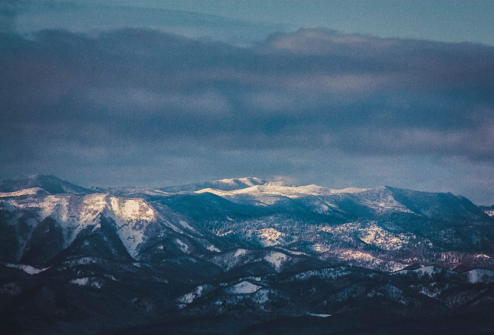 Canon EF 70-300mm F4-5.6 IS USM sample photo. Mountain photography