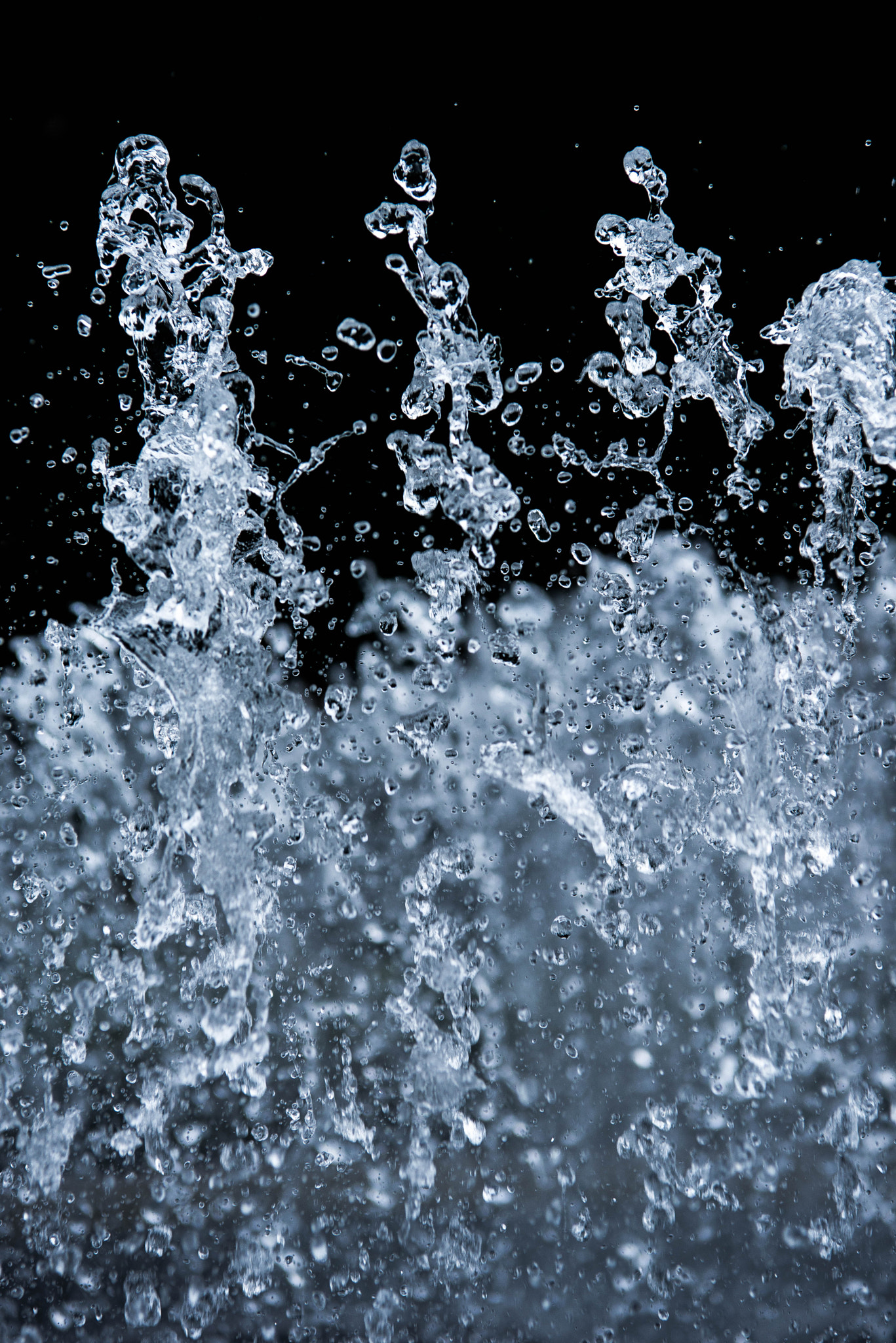 Nikon AF-S Nikkor 24-70mm F2.8E ED VR sample photo. Fontein water photography
