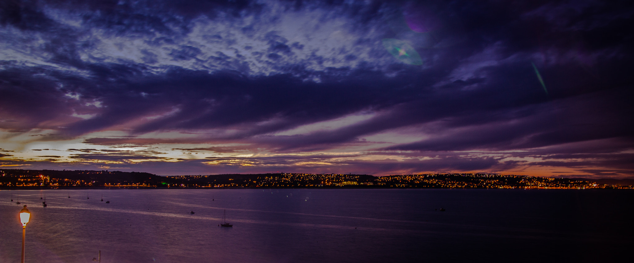 Sigma 17-70mm F2.8-4 DC Macro OS HSM sample photo. Colours of the night photography