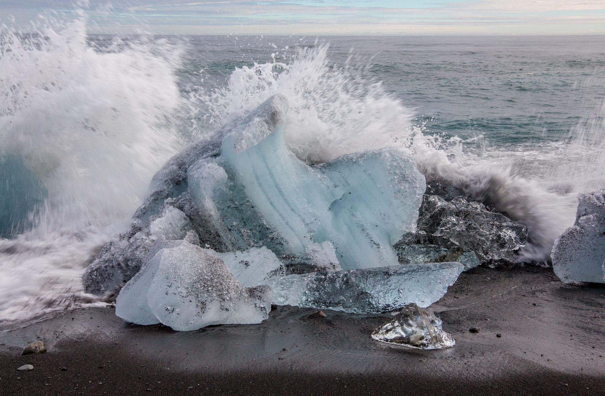 Canon EOS 700D (EOS Rebel T5i / EOS Kiss X7i) + Sigma 18-35mm f/1.8 DC HSM sample photo. Glacial ice on the beach photography