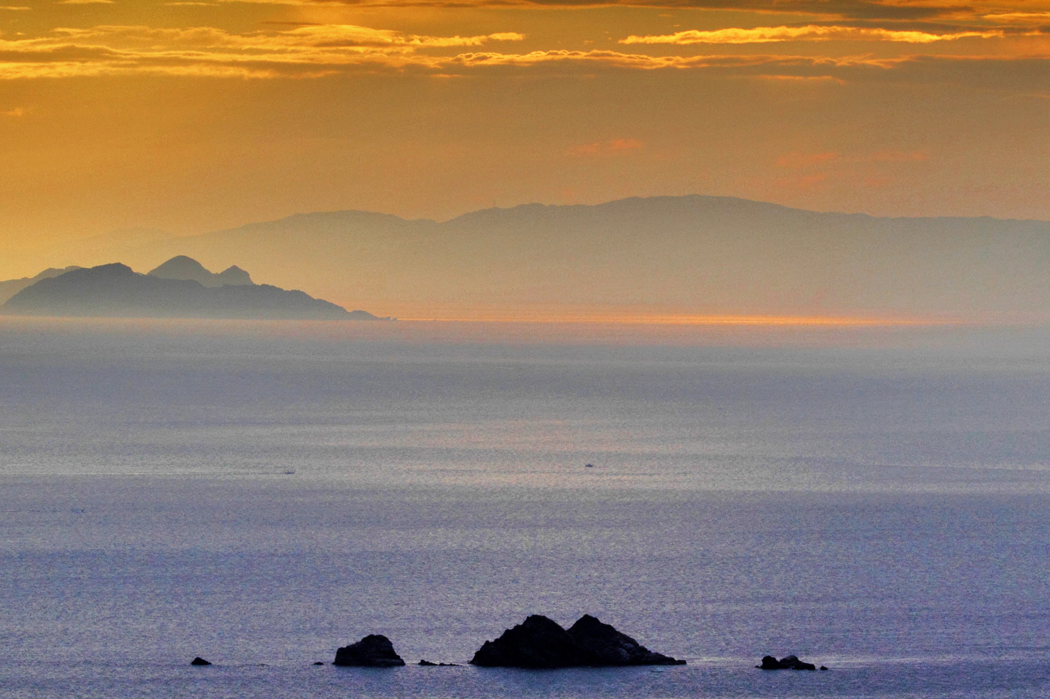 Canon EF 70-200mm F2.8L USM sample photo. The color of the sea photography