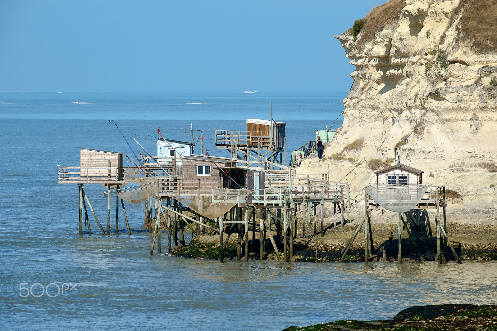 Fujifilm XF 55-200mm F3.5-4.8 R LM OIS sample photo. Au pied des falaises photography
