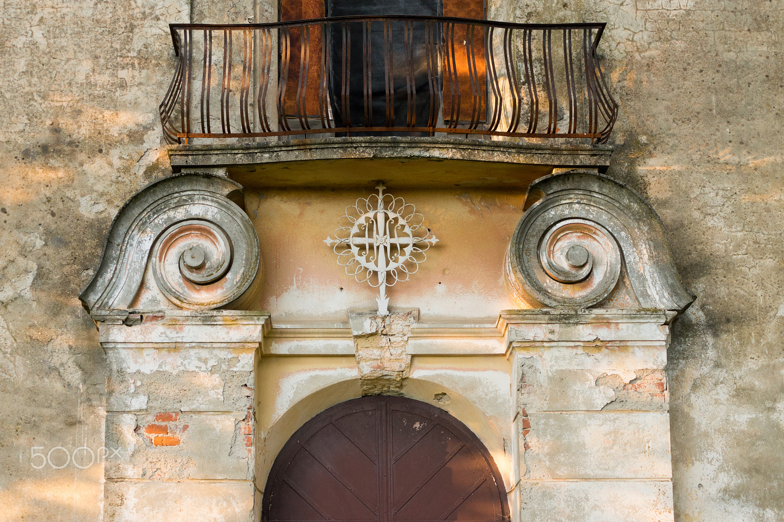 Sony DT 55-200mm F4-5.6 SAM sample photo. Roman catholic church photography