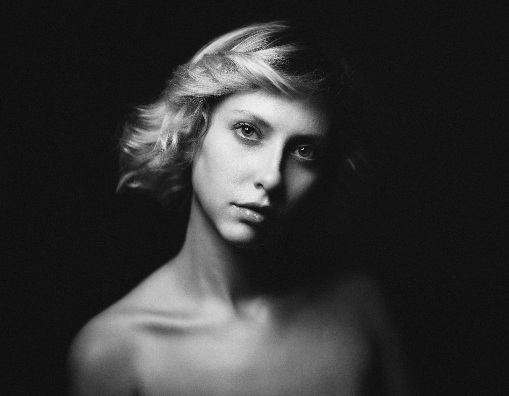 Canon EF 85mm F1.2 sample photo. Alex photography