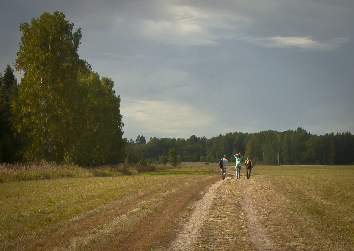 Canon EOS 40D + Sigma 20mm EX f/1.8 sample photo. Travel. friends photography