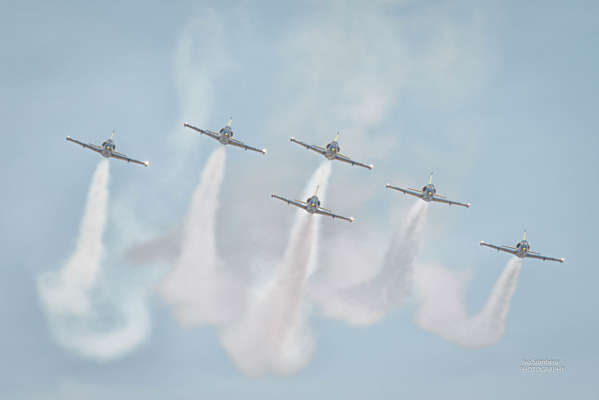 Nikon AF-S Nikkor 70-200mm F4G ED VR sample photo. In the sky photography