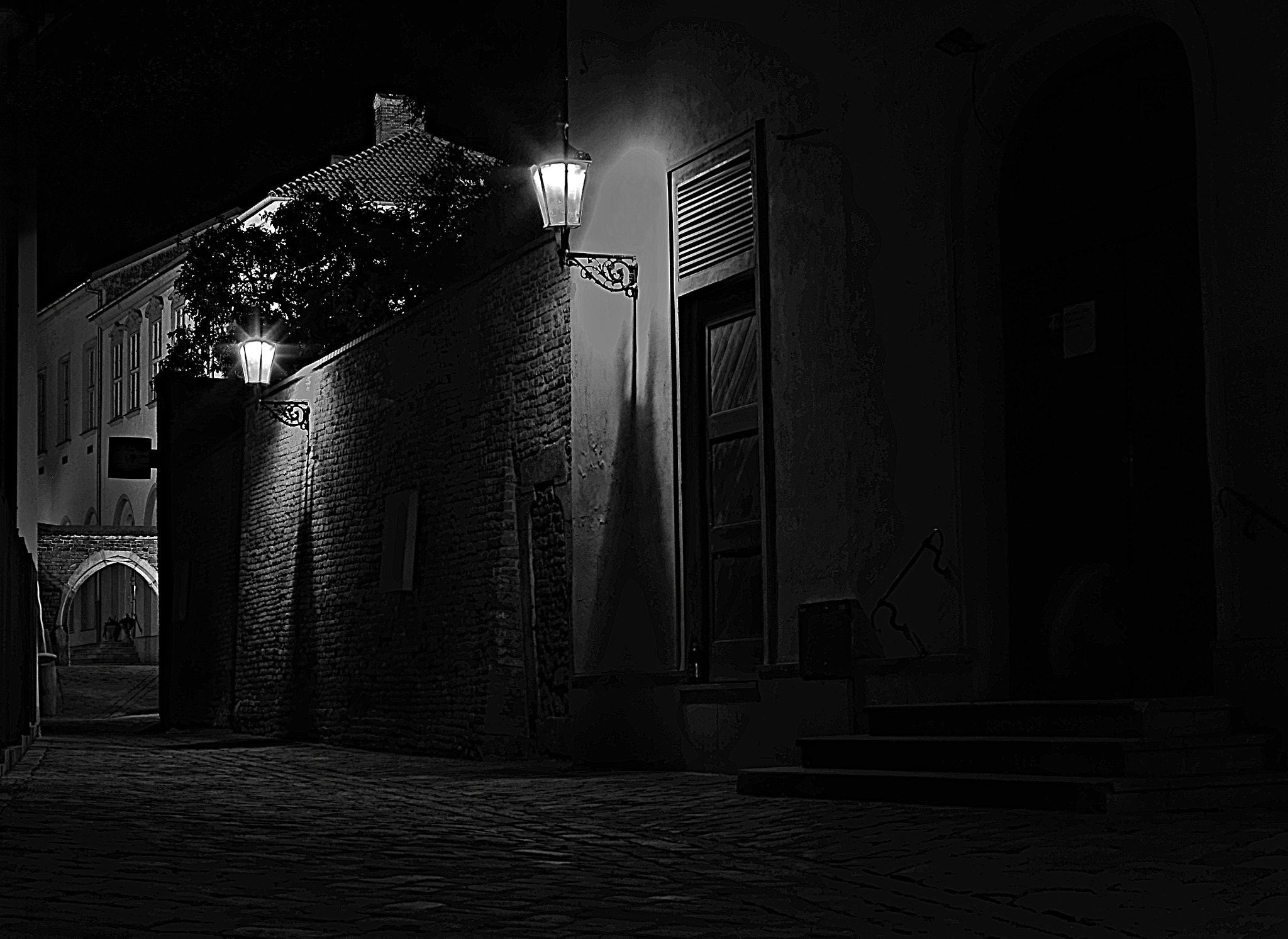 Sigma 28-70mm F2.8 EX sample photo. Night city photography