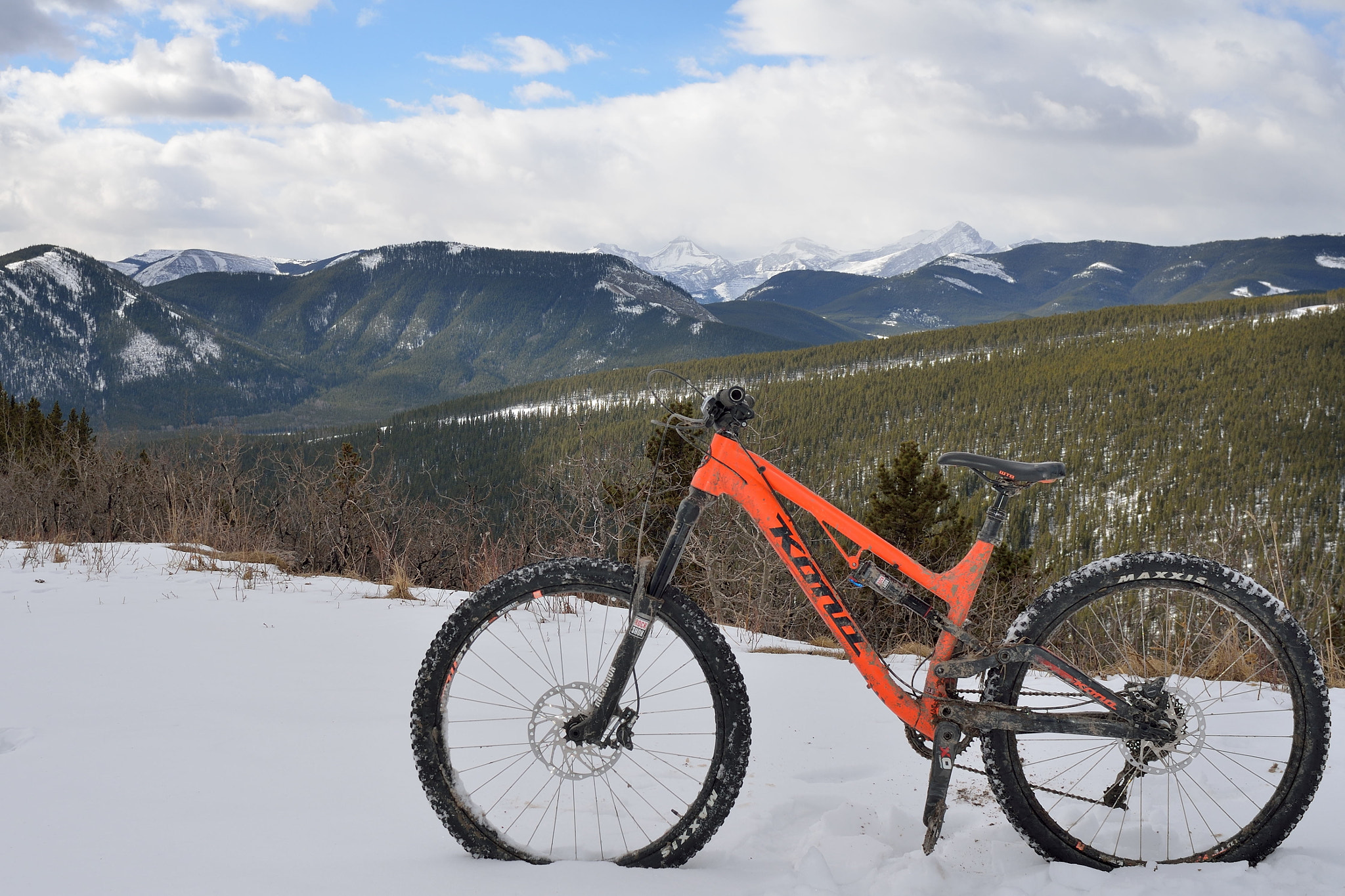 Nikon D7000 + Nikon AF Nikkor 28mm F2.8D sample photo. My bike february 2016 photography