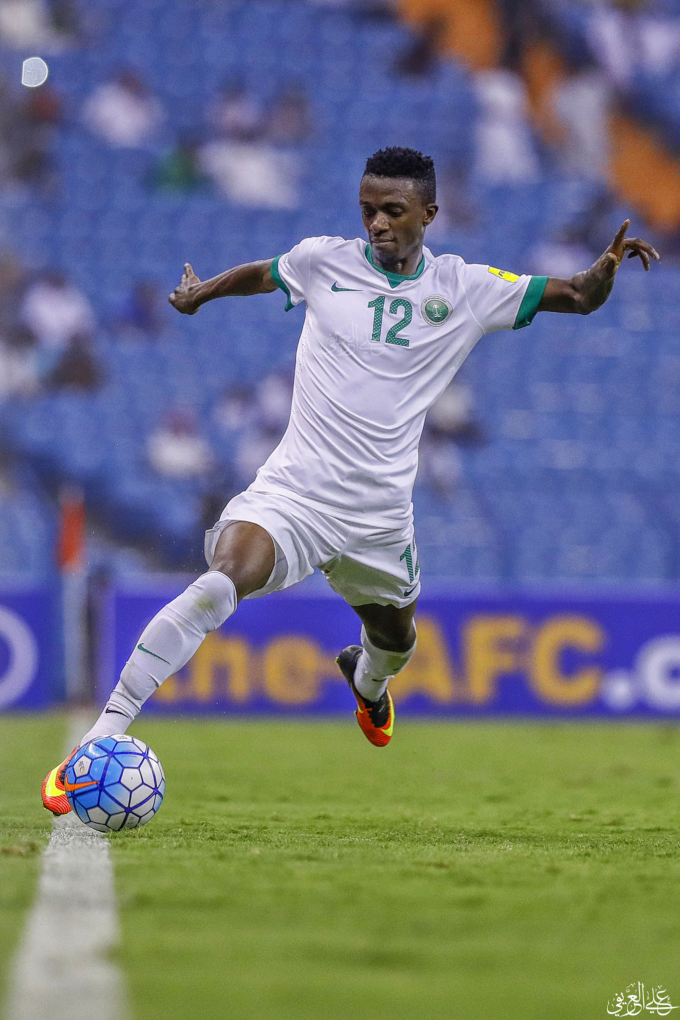 Canon EF 300mm F2.8L IS II USM sample photo. Saudi arabia national football photography