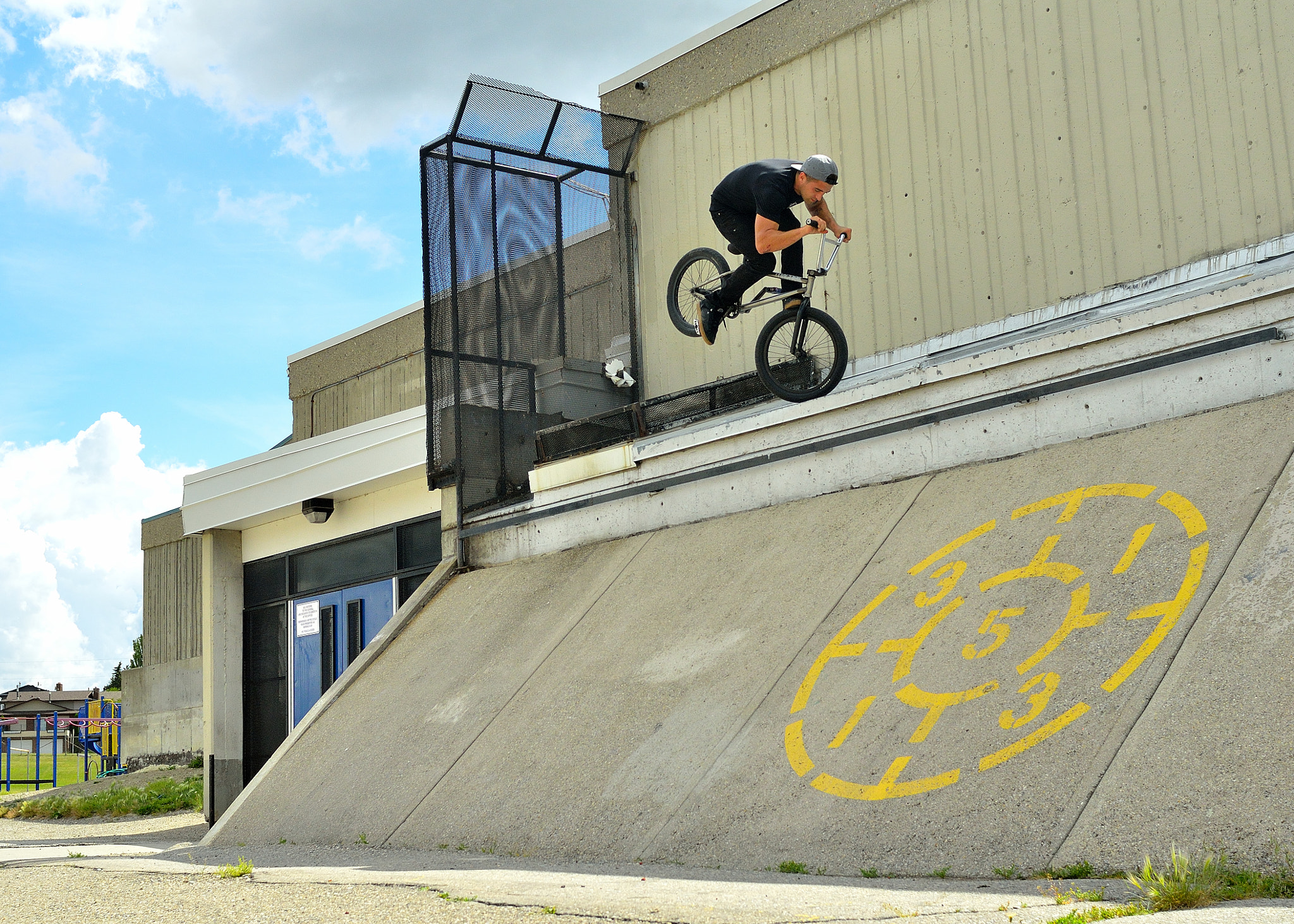 Nikon D7000 + Nikon AF Nikkor 28mm F2.8D sample photo. Footjam mayland heights photography