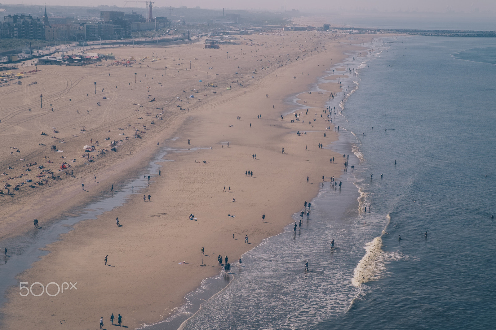 Fujifilm X-T10 + Fujifilm XF 16-55mm F2.8 R LM WR sample photo. Scheveningen beach. photography