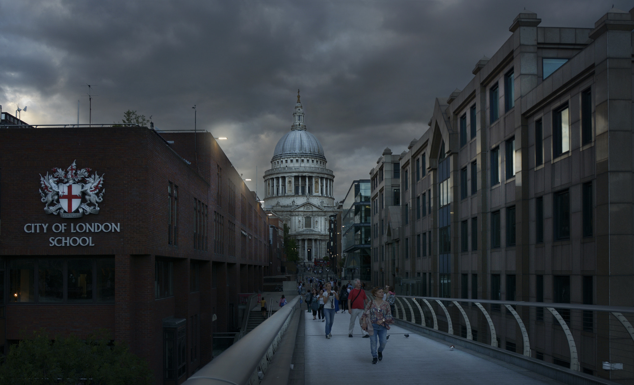 FSA-L2, EDG 65, 800mm F13 G sample photo. St paul's photography