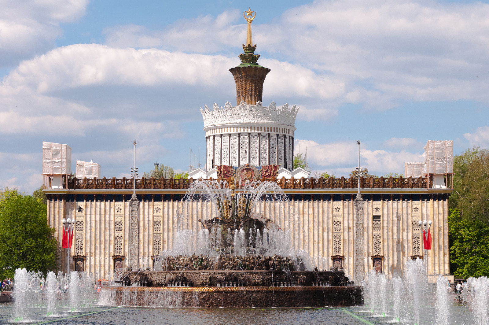 Sigma 18-125mm F3.8-5.6 DC OS HSM sample photo. Fountain photography