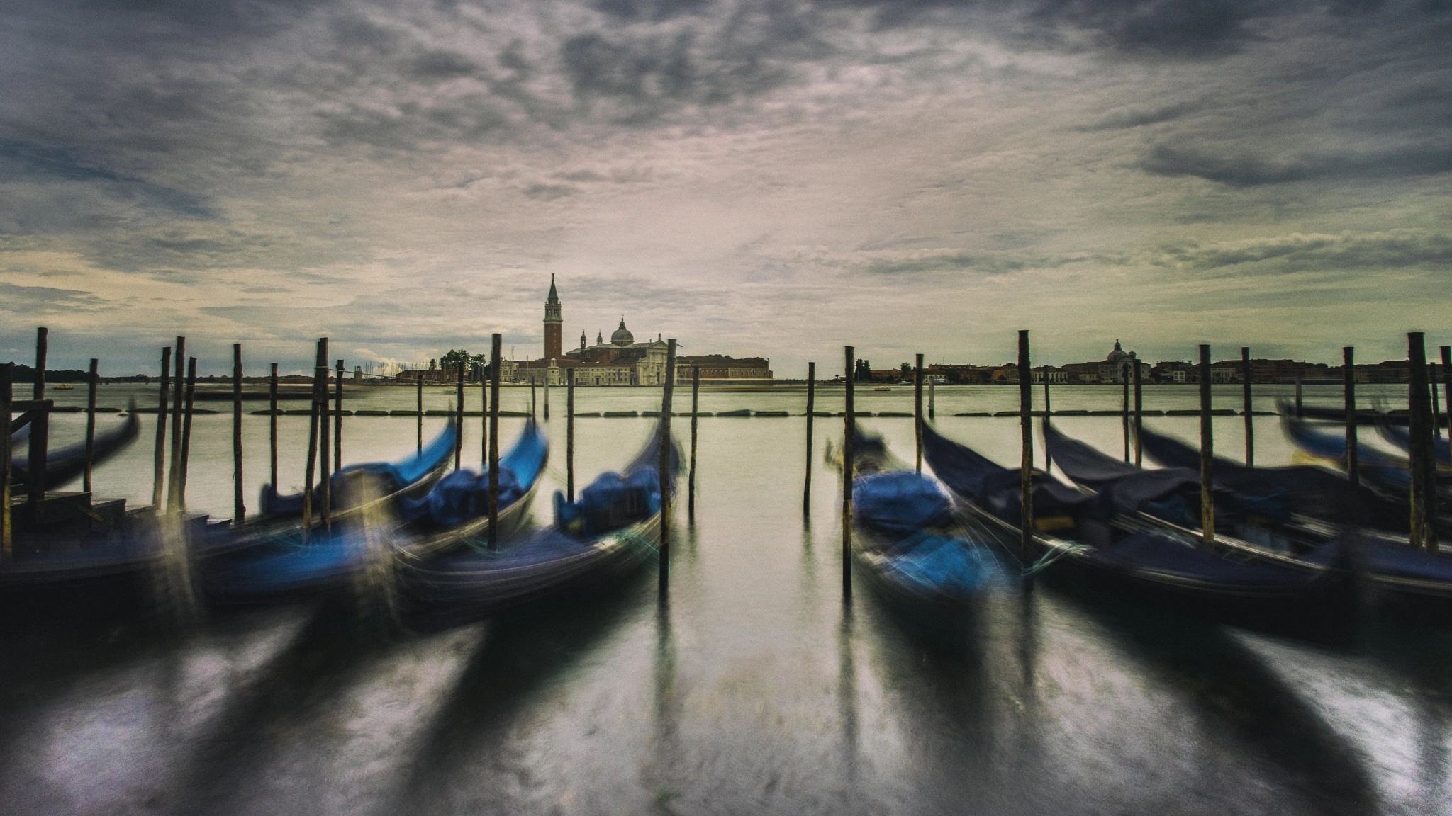 Sony a7 II + Canon EF 17-40mm F4L USM sample photo. Venice photography