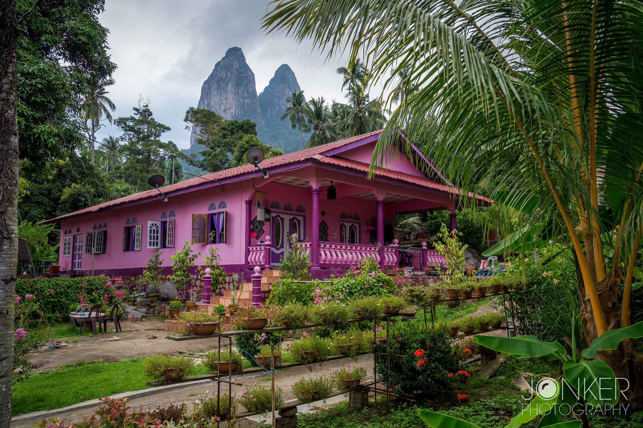 Sony SLT-A58 + Tamron 18-270mm F3.5-6.3 Di II PZD sample photo. Local house in tioman, malaysia photography