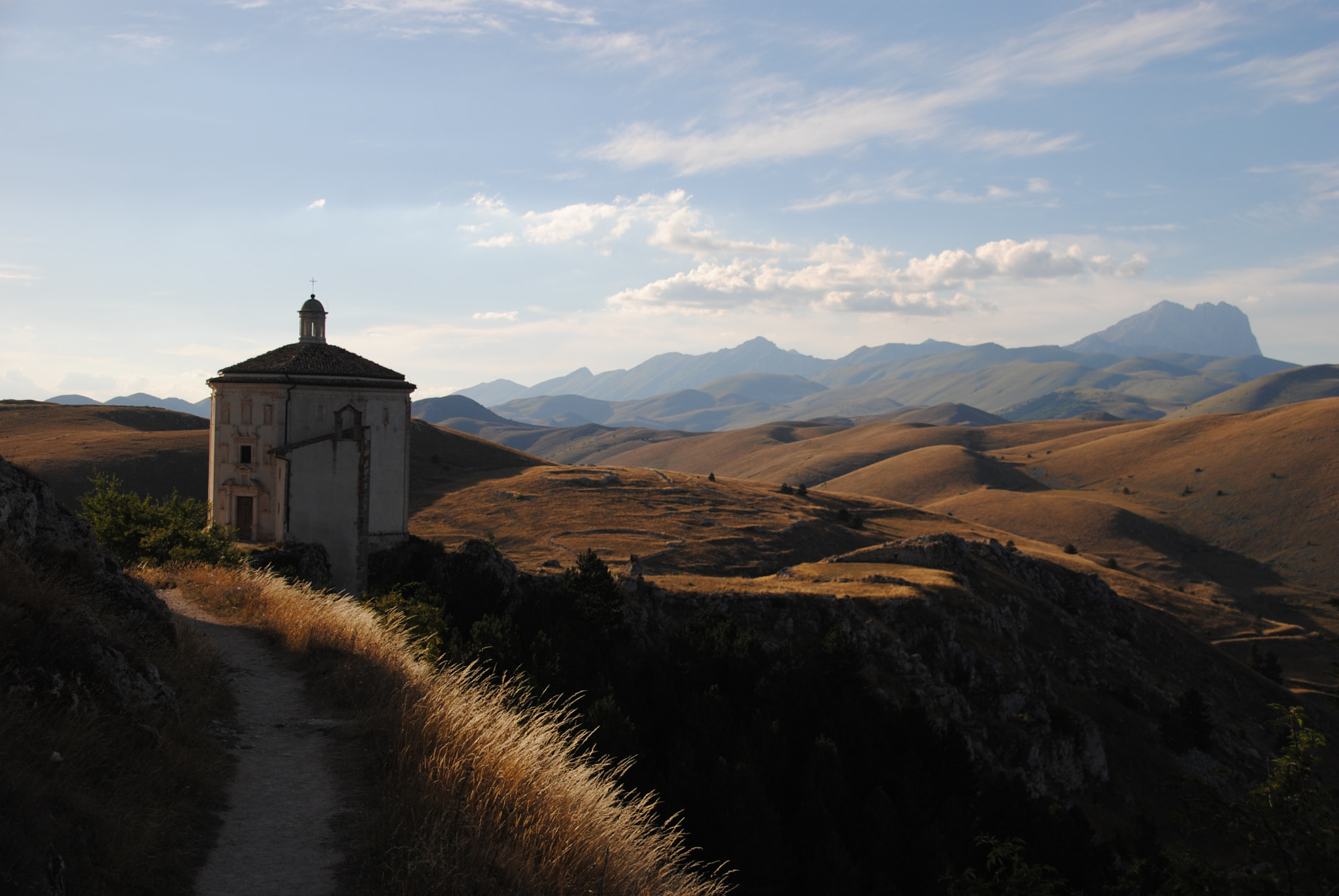 Nikon D3000 sample photo. Rocca calascio (abruzzo - italy) photography