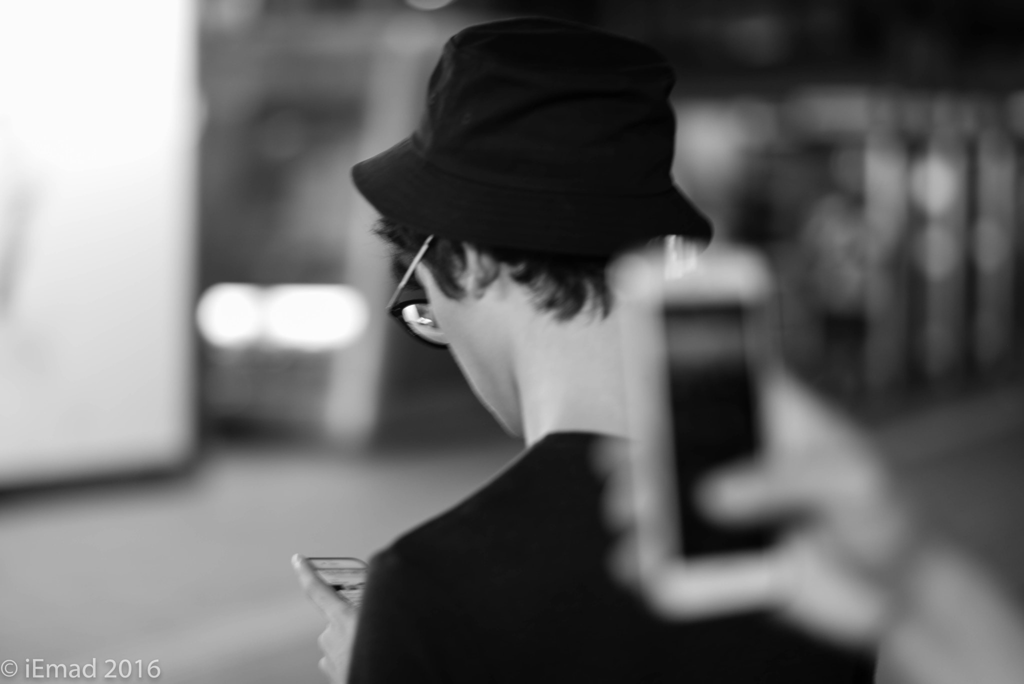 Leica APO-Summicron-M 90mm F2 ASPH sample photo. Life in motion - mobile age... photography