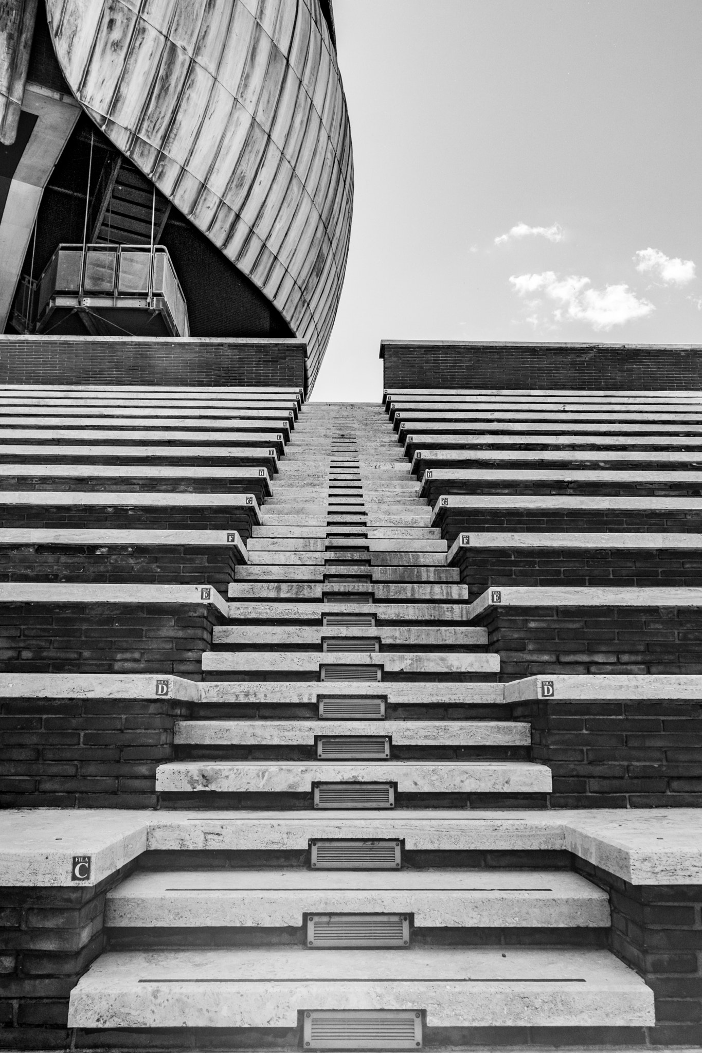 Samsung NX 20-50mm F3.5-5.6 ED sample photo. Rome. auditorium photography