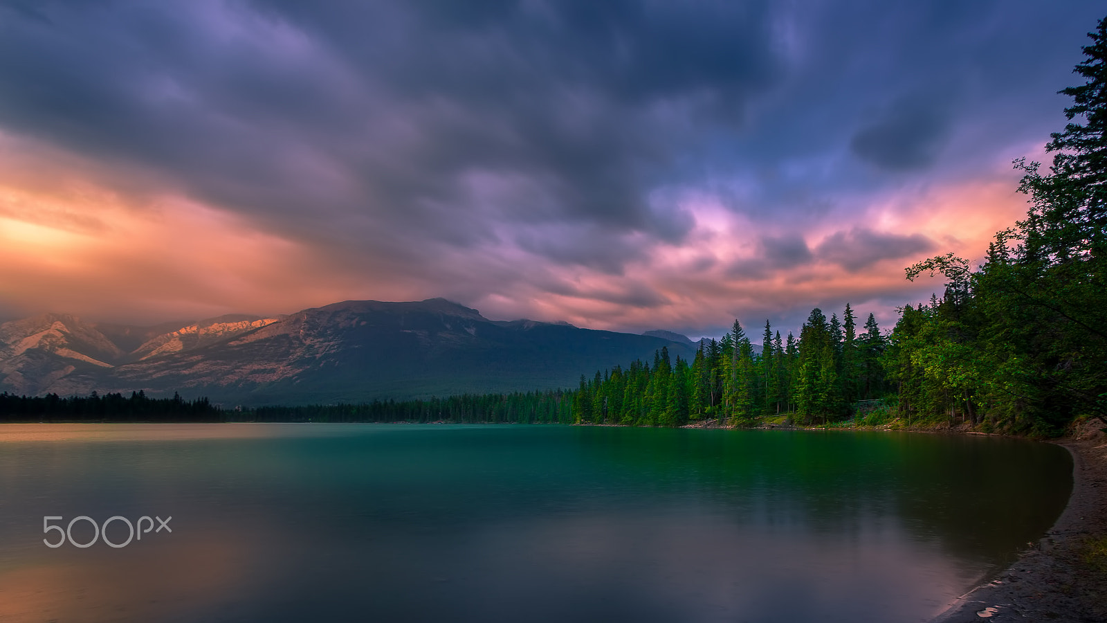 Canon EF 17-35mm f/2.8L sample photo. Lakeside photography