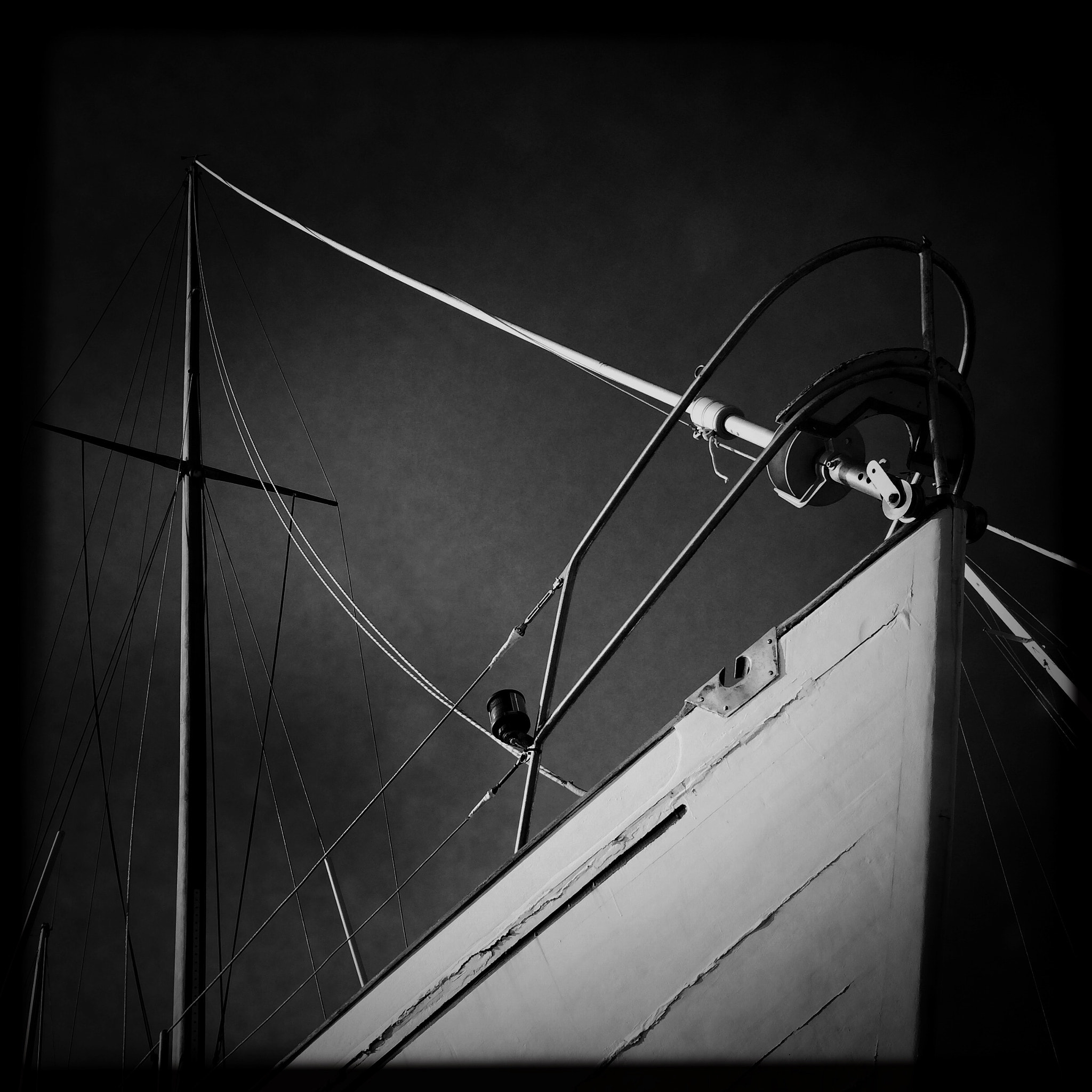 Hipstamatic 305 sample photo. Boat photography