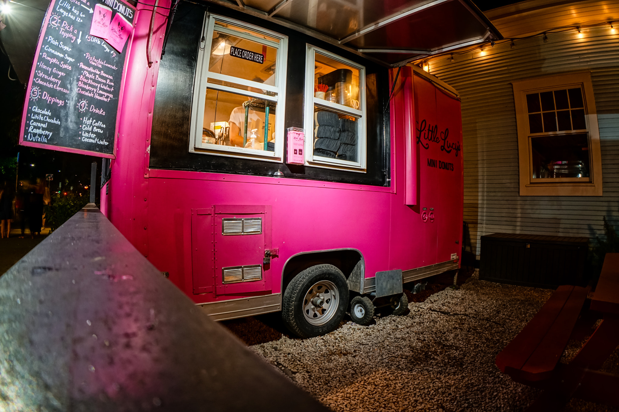 Sony a6300 + Sony E 20mm F2.8 sample photo. Historic rainey street photography