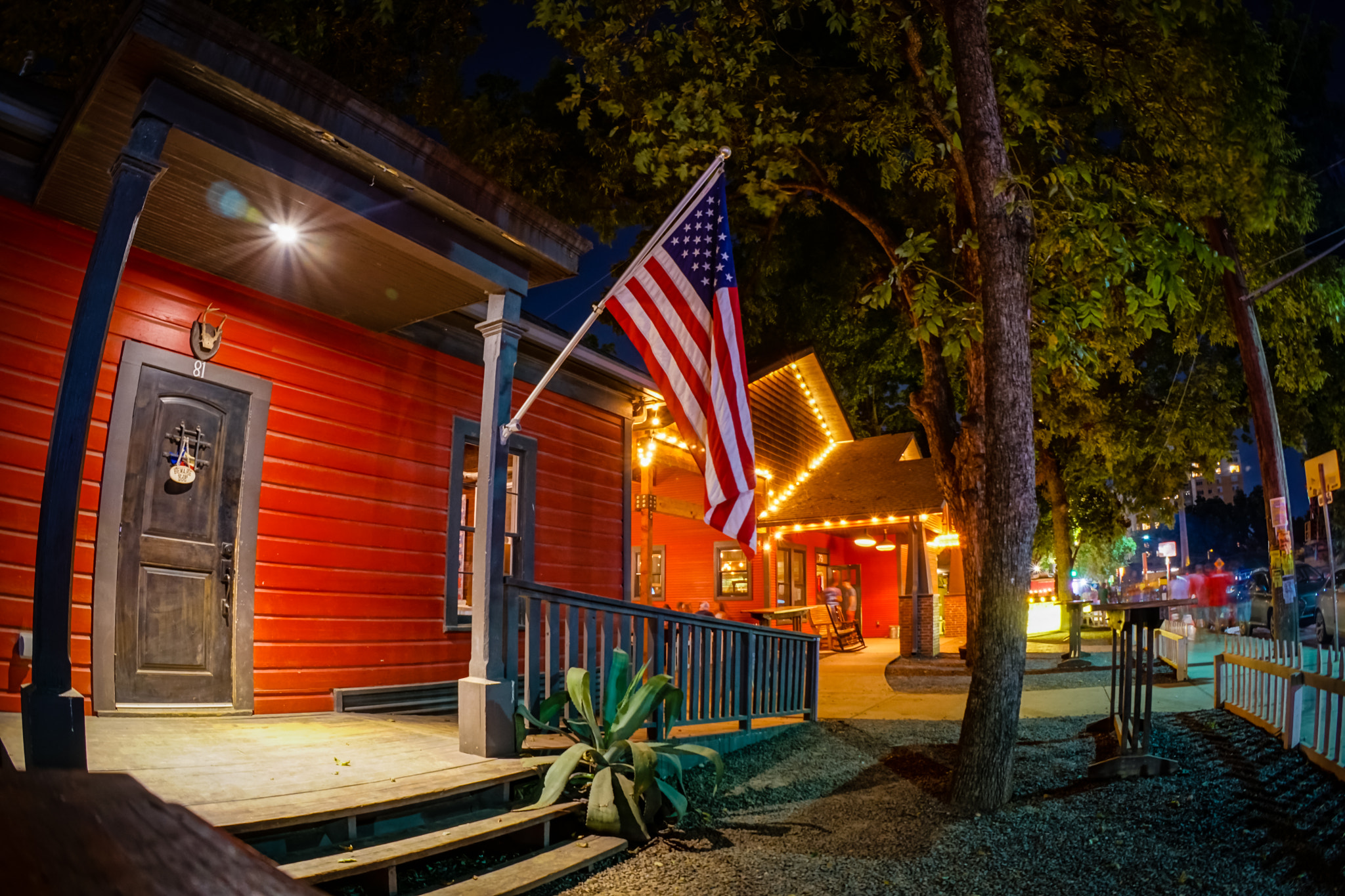 Sony a6300 + Sony E 20mm F2.8 sample photo. Historic rainey street photography