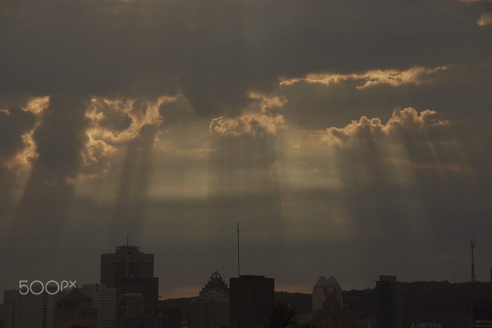 Sony SLT-A65 (SLT-A65V) + DT 18-270mm F3.5-6.3 SSM sample photo. Tonight in montreal photography