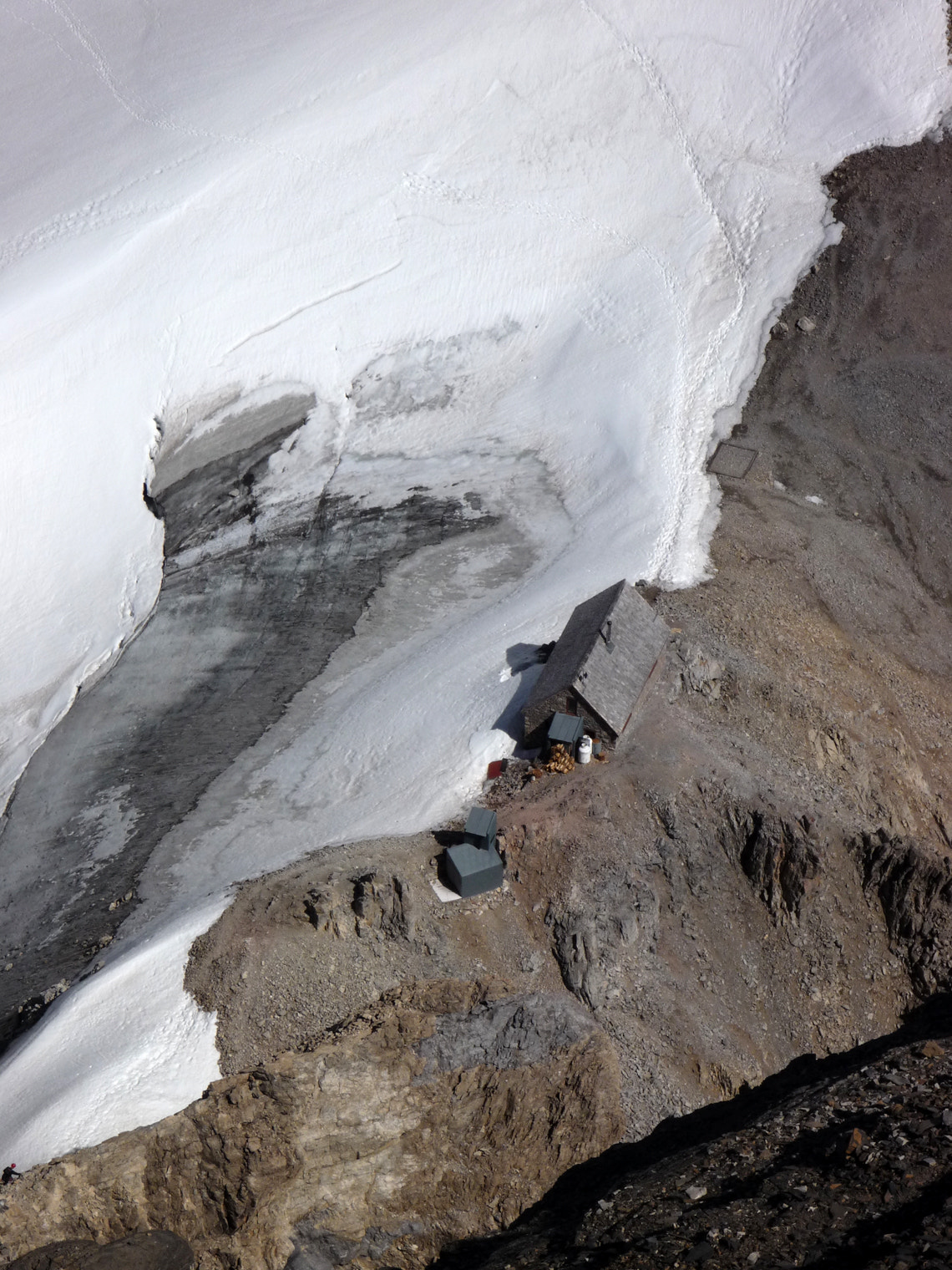 Panasonic DMC-FS5 sample photo. Abbot pass hut photography