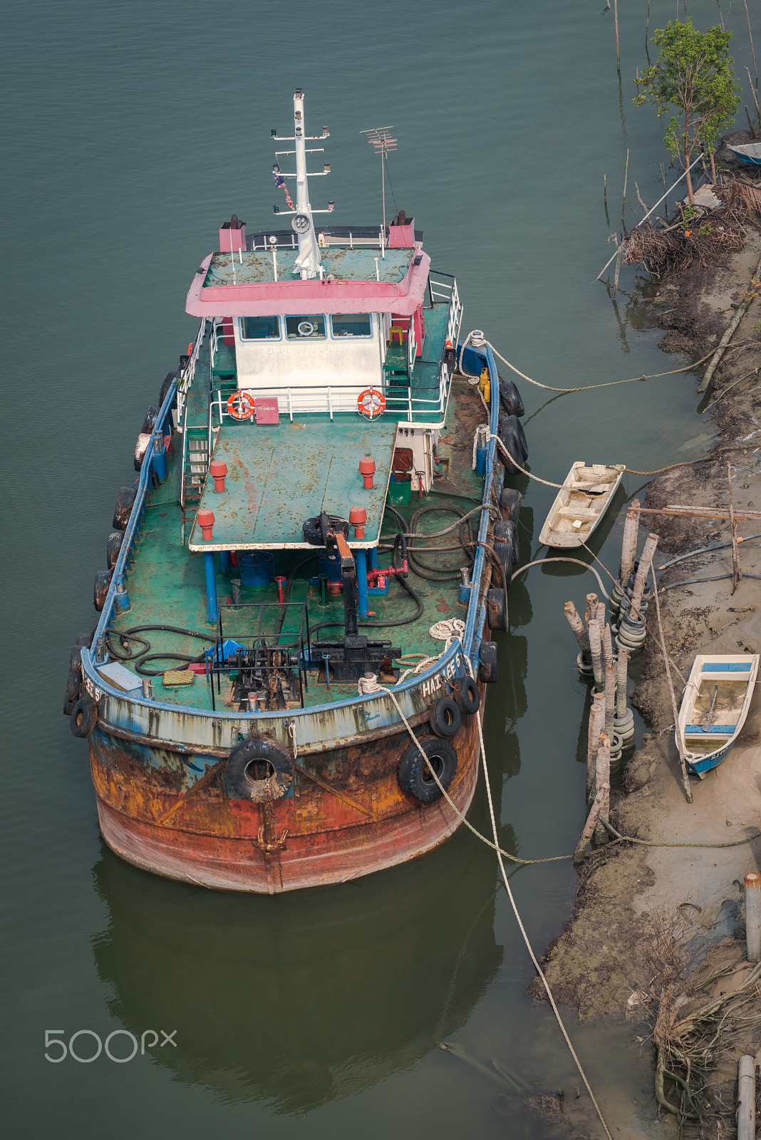 Nikon AF-S Nikkor 70-200mm F4G ED VR sample photo. Pulau indah fishing boat photography
