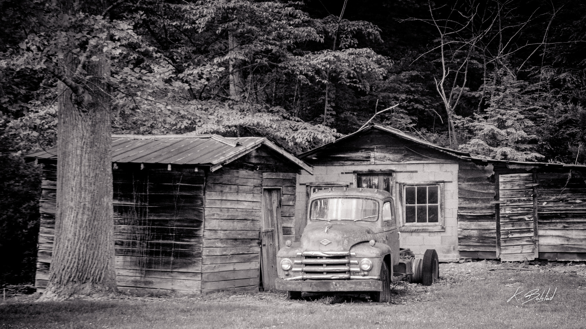 Sony SLT-A55 (SLT-A55V) + Tamron SP 24-70mm F2.8 Di VC USD sample photo. Old truck photography