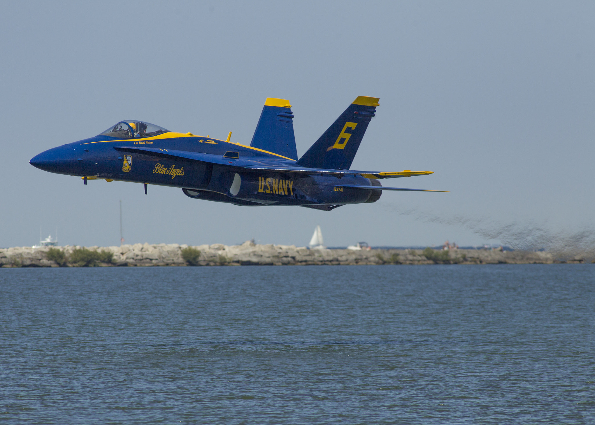 Canon EF 400mm f/2.8L sample photo. Places to go, people to see photography