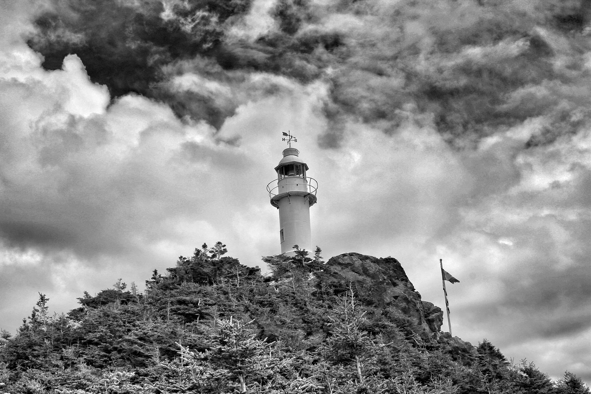 Canon EF 28-300mm F3.5-5.6L IS USM sample photo. Lighthouse photography