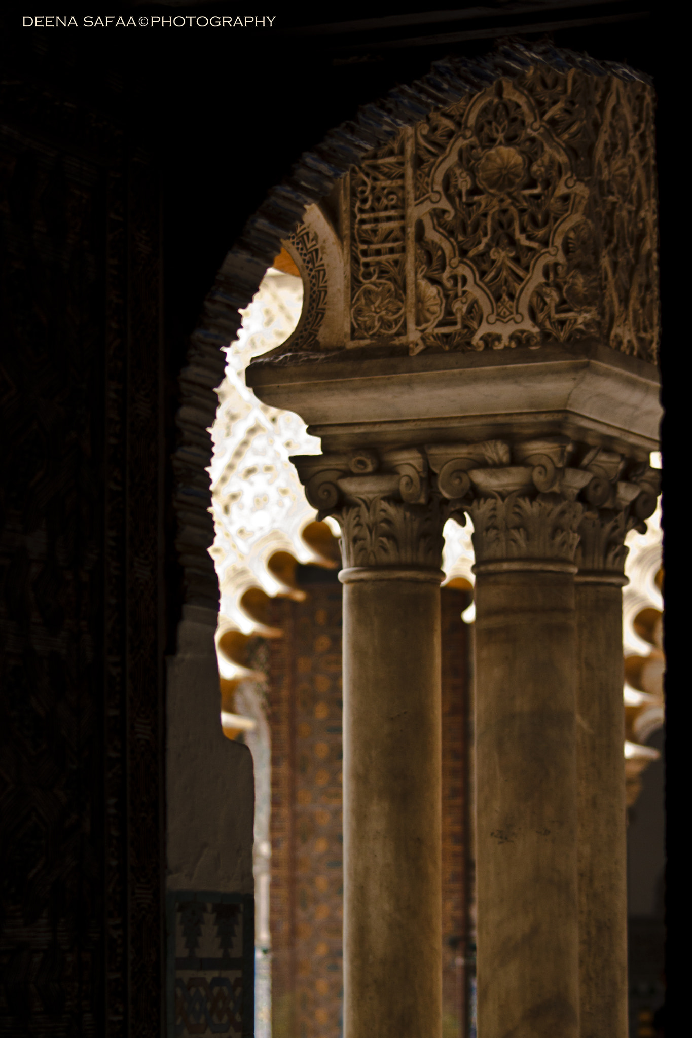 Sigma 70-300mm F4-5.6 APO DG Macro sample photo. Real alcazar photography