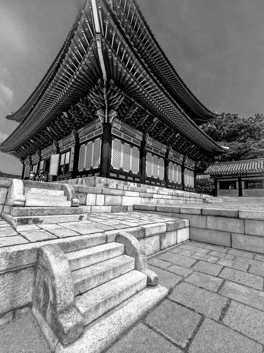 Olympus OM-D E-M5 sample photo. Seoul palace photography