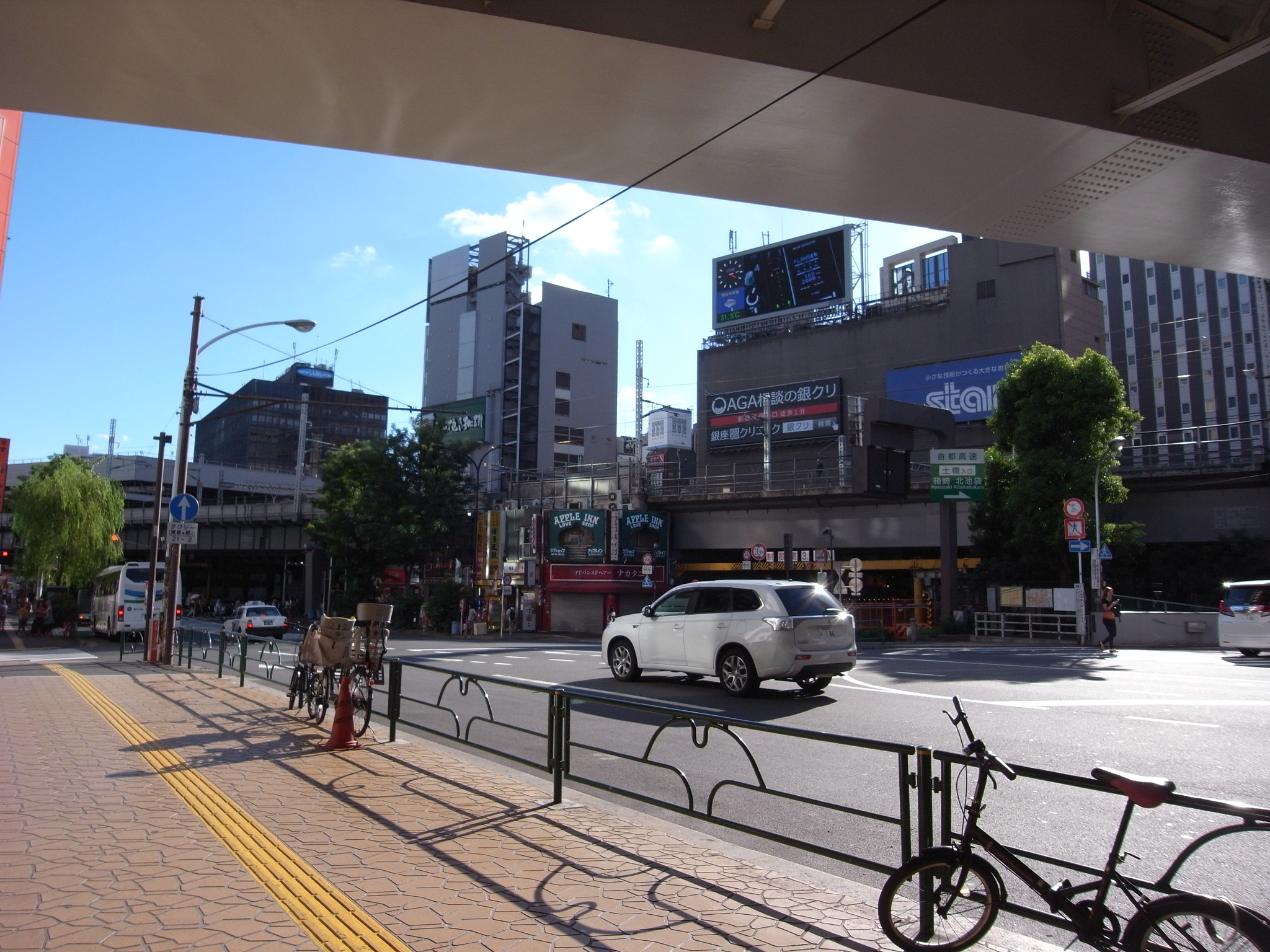 Ricoh GX200 sample photo. Exif_jpeg_picture photography