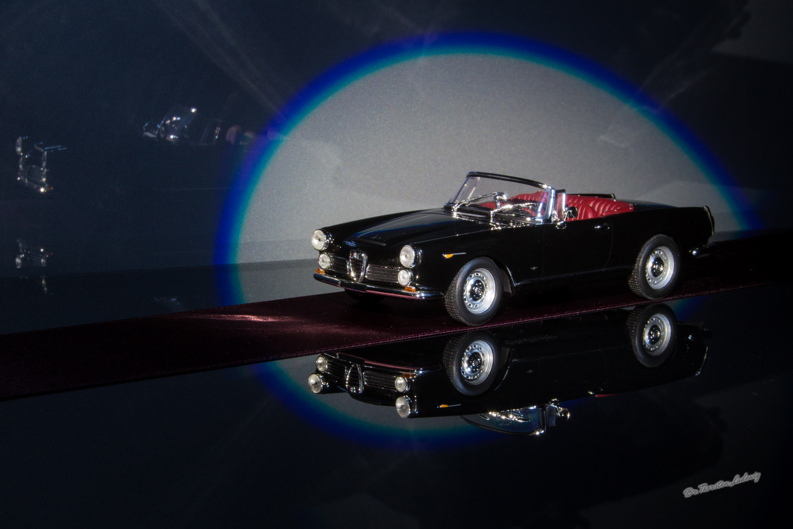 Canon EOS 100D (EOS Rebel SL1 / EOS Kiss X7) sample photo. Alfa romeo 2600 spider nero photography