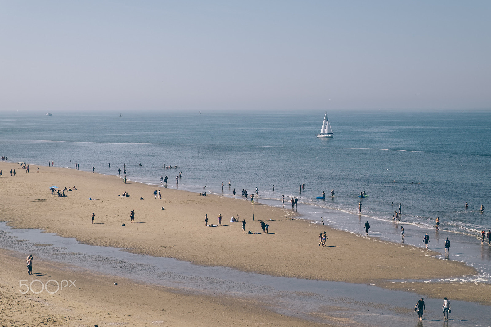 Fujifilm X-T10 + Fujifilm XF 16-55mm F2.8 R LM WR sample photo. Scheveningen beach photography