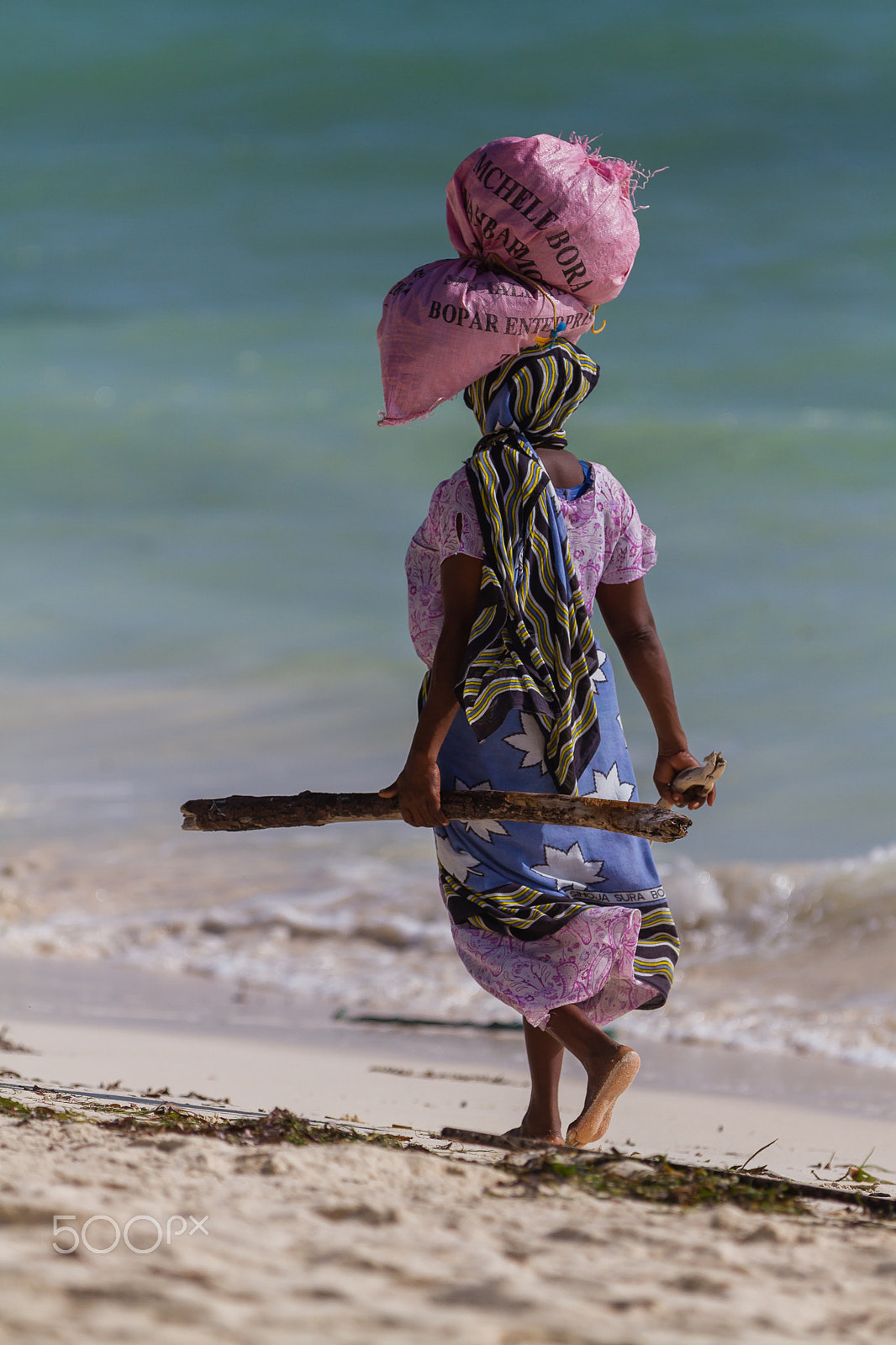 Canon EOS 7D + Canon EF 300mm F2.8L IS USM sample photo. Woman of the coast of zanzibar photography