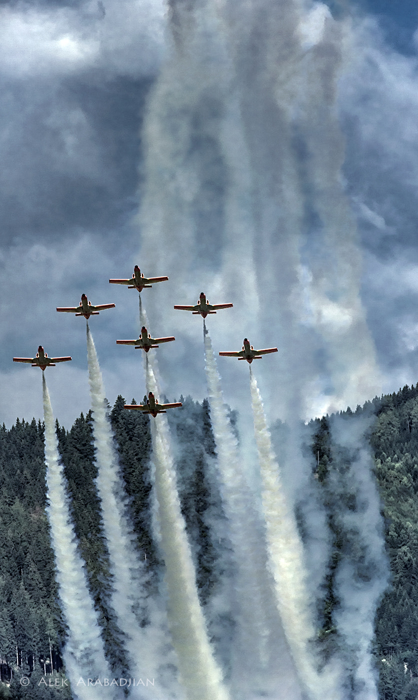 Nikon D5 sample photo. Smoke trails (1) photography