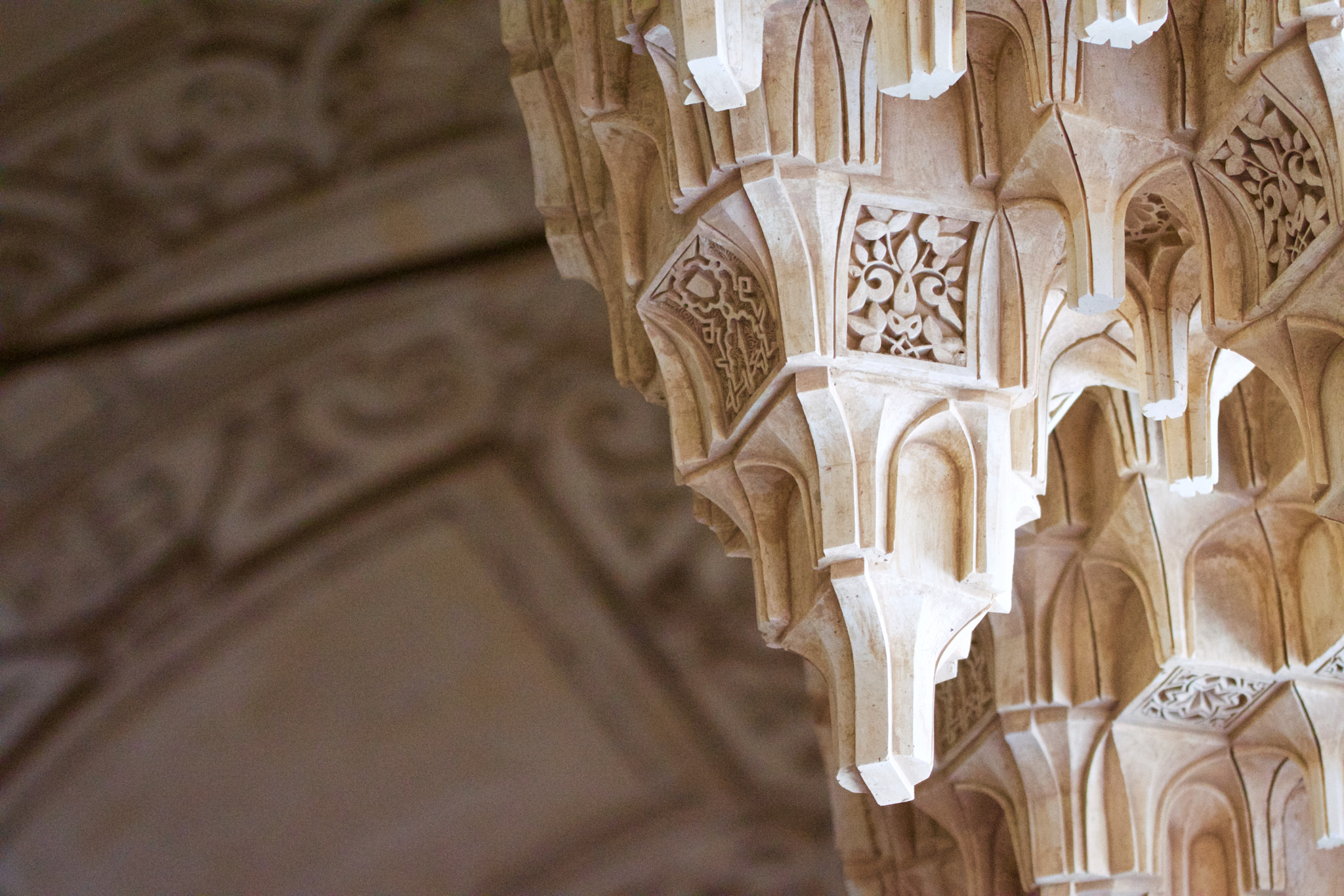 Sony SLT-A77 + 90mm F2.8 Macro SSM sample photo. Alhambra's beauty - nasrid palaces photography