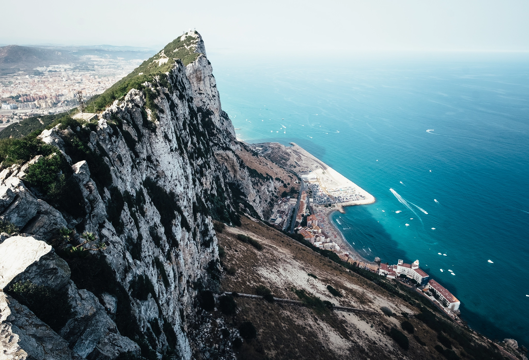 Fujifilm X-E2 + Fujifilm XF 14mm F2.8 R sample photo. The rock of gibraltar photography