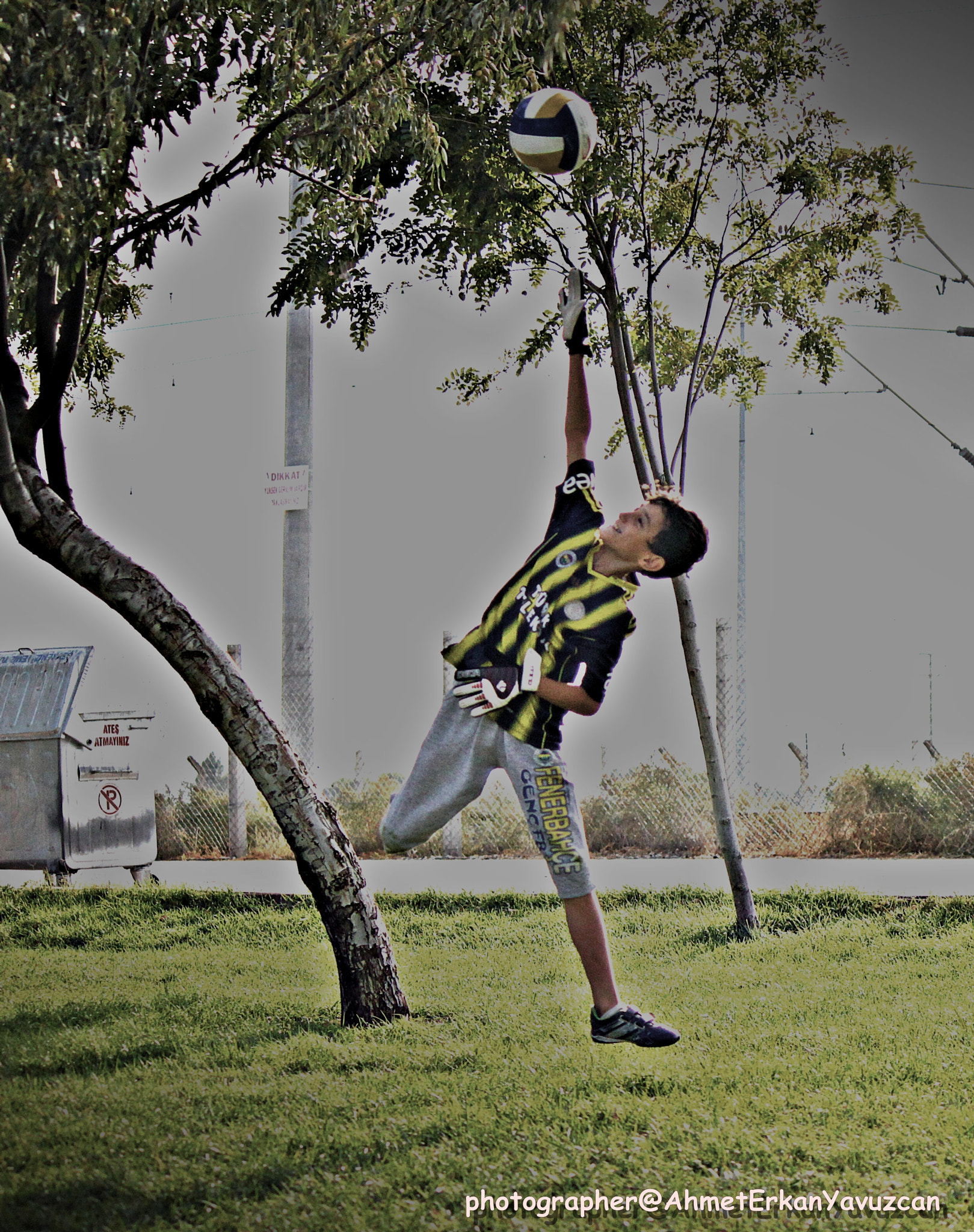 Canon EOS 500D (EOS Rebel T1i / EOS Kiss X3) sample photo. Street football - sokakta futbol photography
